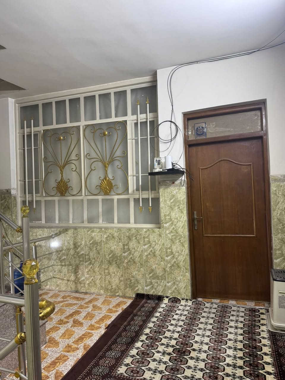 للبيع 90 متر 3 طوابق الدولعي 432 لدى مكتب القسيم ***********
