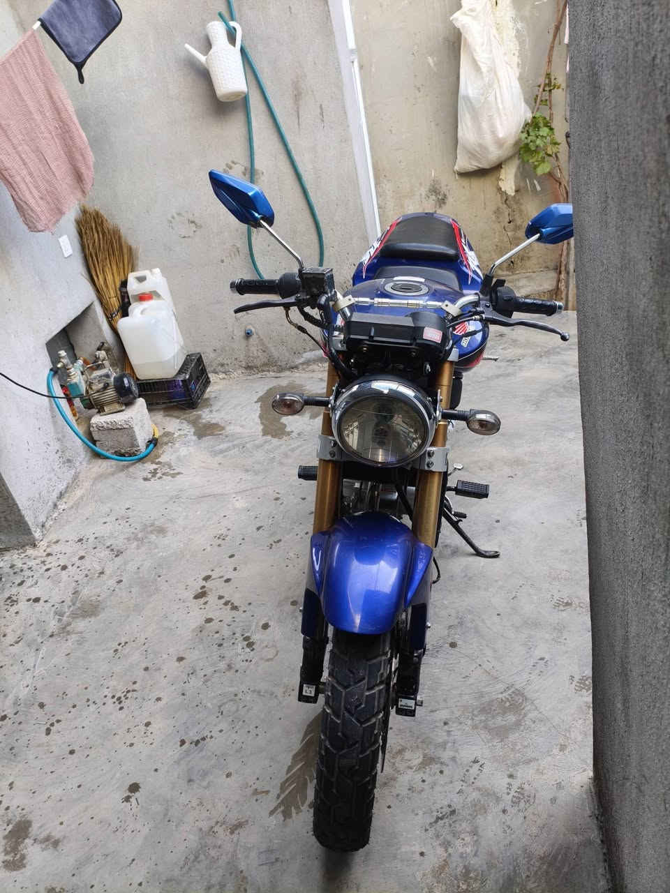 السلام عليكم ماطور للبيع هايسونج ماناقص شيء شغال شرط محور محرك سافين 25 سعر 6$واتساب ***********📍الموقع اربيل قشتابه
