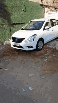 موديل ٢٣ للبيع ماشيه الفين و٤٠٠ بعدها تقريبا زيرو طلعتها من شركة نيسان...