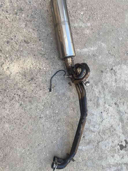 السلام عليكم صالصنه تي ماكس كامله هيه والبطيخه والحساس مال صالنصه ترهم على ال8 وال11 وعتقد 14 هم  ماركتها معروفه مابيه لحيم 
قيم واخذ رقمي ***********
