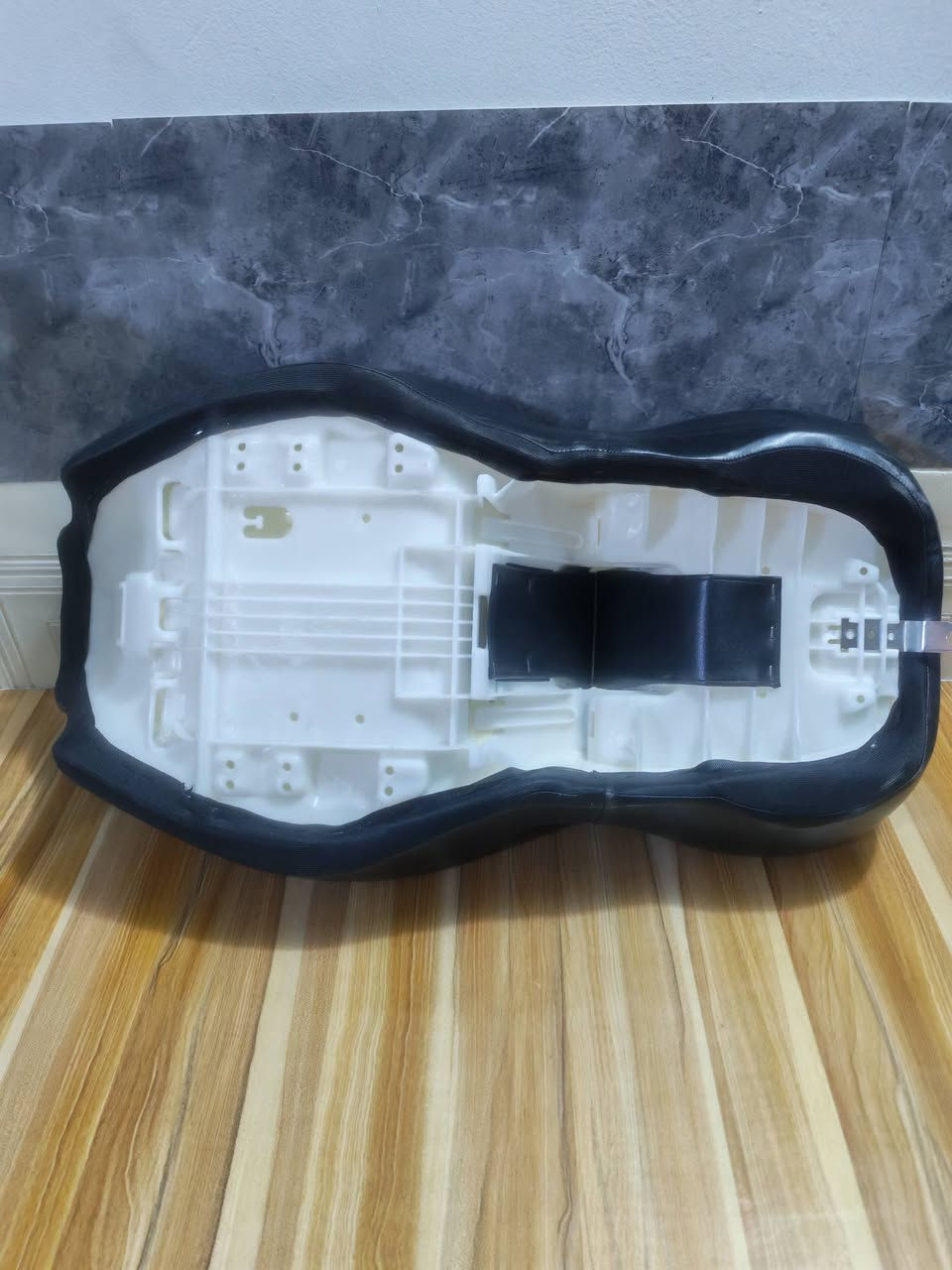 مقعد هارلي ديفيدسون تورينج هاموك أصلية، موديلات من  2014الى 2024، مقعد لشخصين FLH FLTR مغلف بجلد طبيعي 
جديد غير مستخدم 🏍🏍
أعلى سعر ابيع 🏍🏍🏍


**إذا كنت صاحب هذا الإعلان وتريد حذفه لأي سبب، رجاءا أرسل رسالة إلى الدعم الفني**