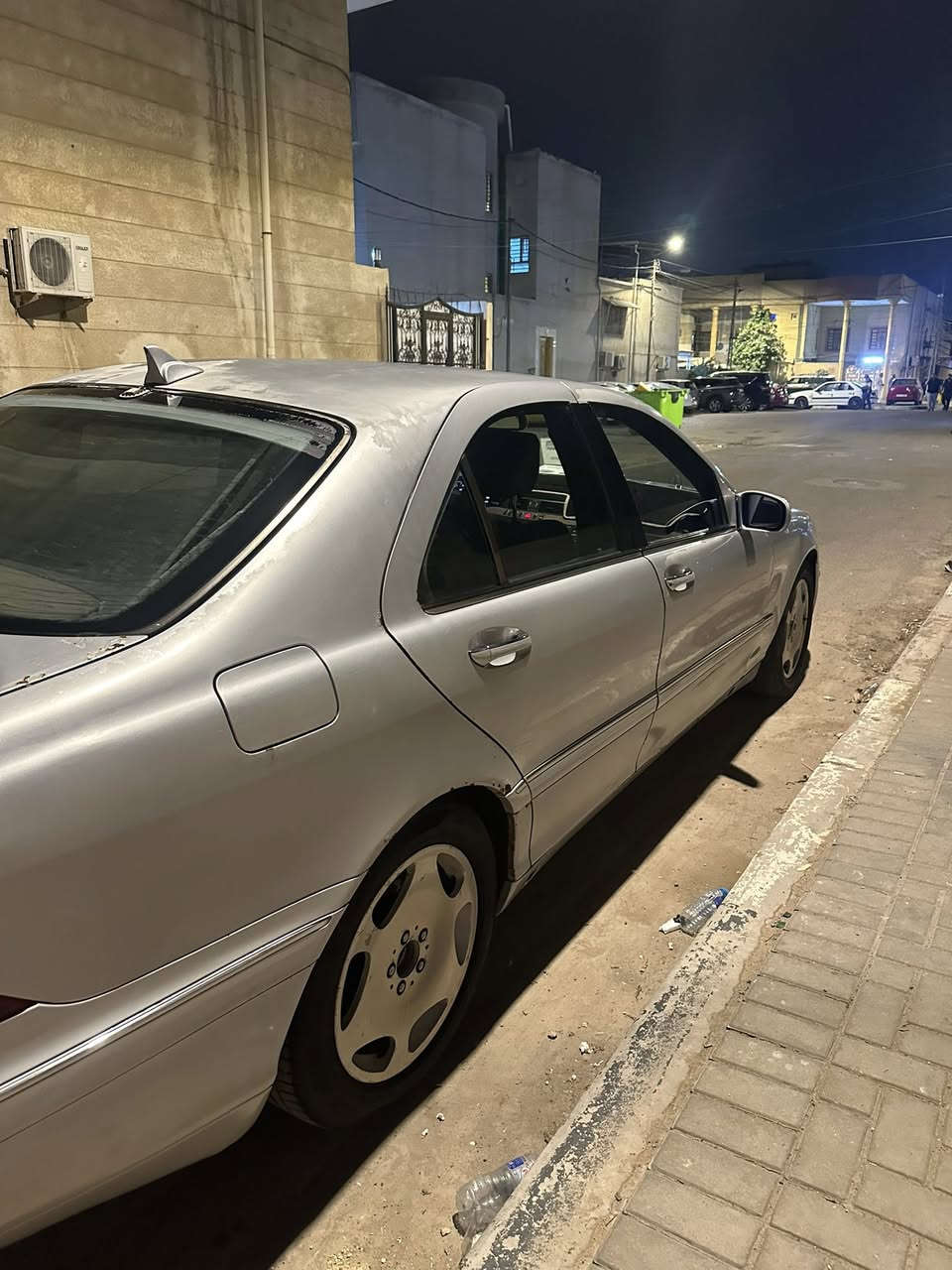 مارسدس غواصه
سياره جاهزه مكينه وكير وحداديه 

وتبريد ثلج ورقم إنكليزي وبسمي السياره 

شادلها شاشه 9 ونج نوعيه جدا راقيه 

حجم S320

تخم تاير جديد 

السياره جاهزه النهايه 

جام اوتو كهرباء 

كشنات كهرباء 

ستيرن كهرباء 

مكان البصره 

الاستفسار 
***********
