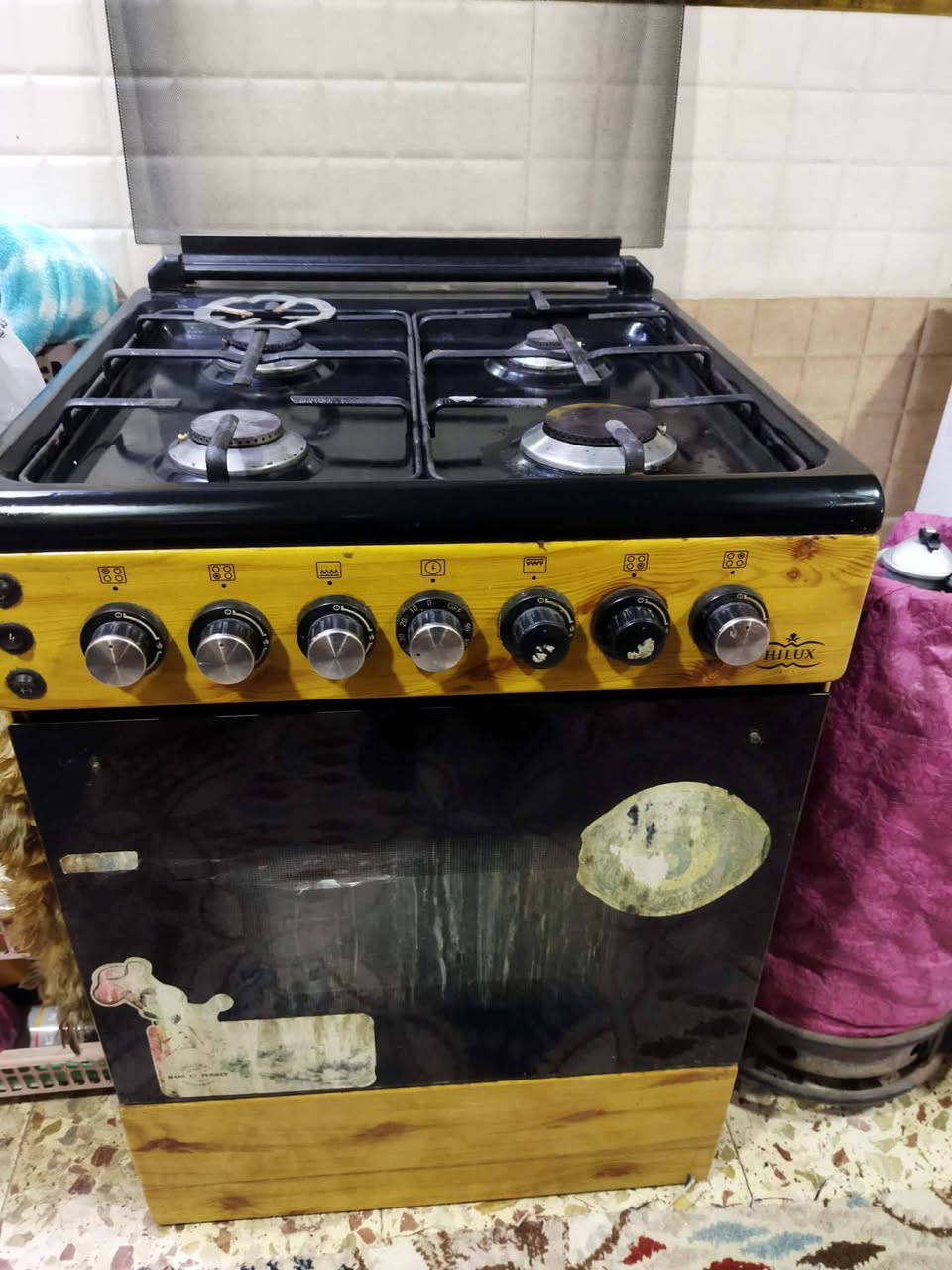 السلام عليكم غراض للبيع كنبايه العدد ثنين سبع مقاعد نظيفات كلش هنه والكوشات  وياهن كوشات السعر 225 طباخ شغال فرن والعيون ابو الاربعه السعر 130 نظيف ثلاجه الحجم الكبير ممستعمله هواي نظيفه السعر 230 المكان عامريه شراي يجي خاص


**إذا كنت صاحب هذا الإعلان وتريد حذفه لأي سبب، رجاءا أرسل رسالة إلى الدعم الفني**