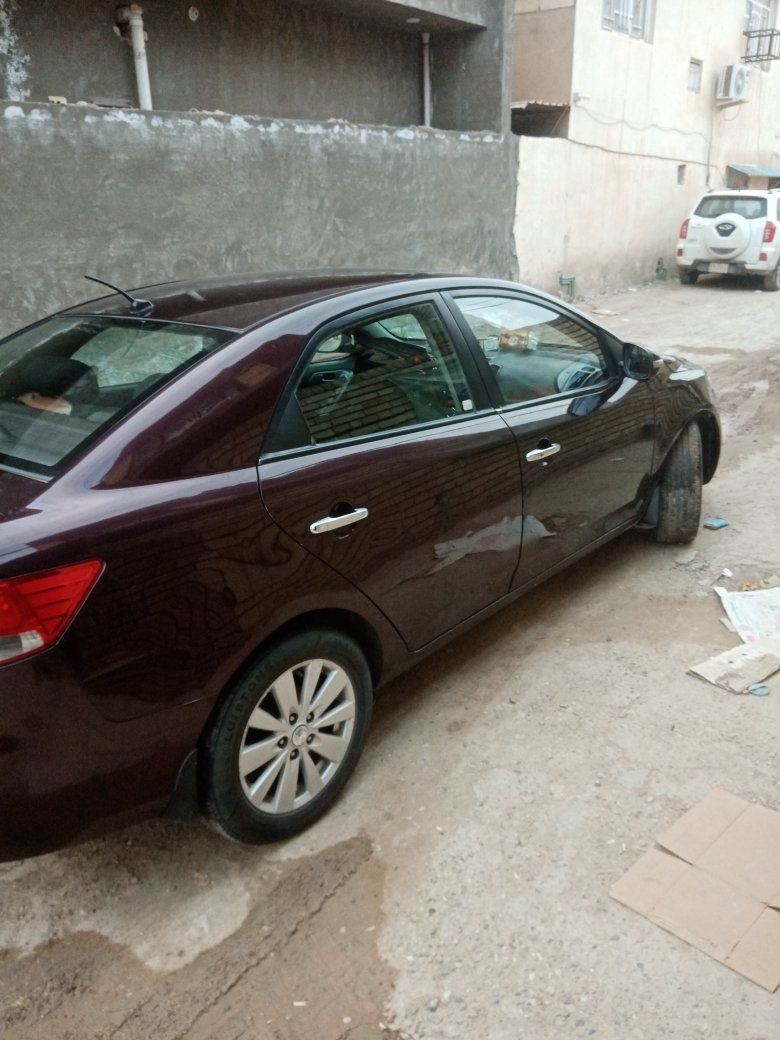 السلام عليكم البيع كيه سيراتو 2010 بغداد فول بصمه وفتحه كير مكينه كهربائي تبريد كله خير من الله بيه ثلاث قطع صبغ السعر 85 ورقة وبيه مجال ***********
