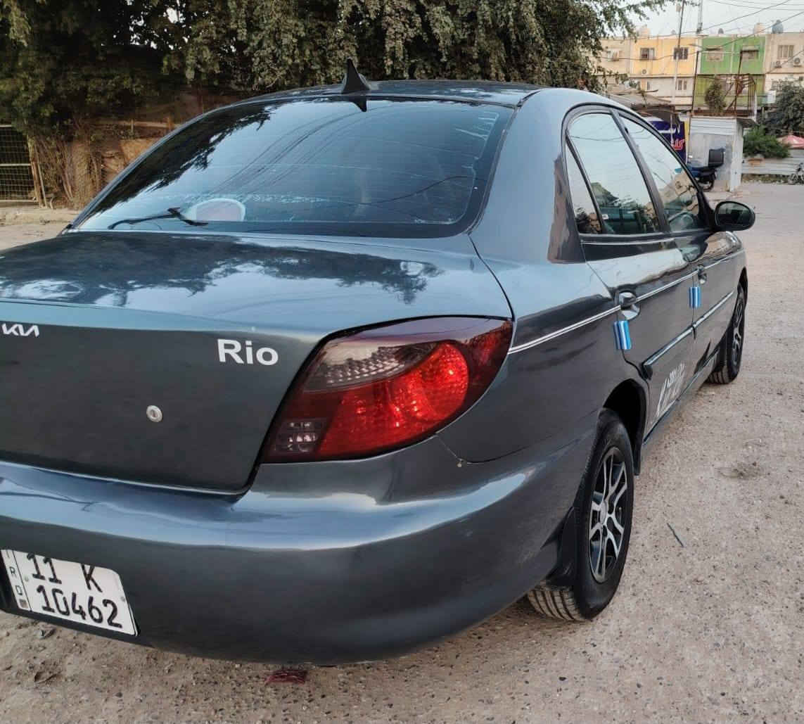 كيا ريو موديل ٢٠٠١ اوتوماتيك كير محرك مكفولات السياره مكفوله من الظريه تدفئه تبريد غرفتها عل شركه حداديه صدر ممتازه كهربائيات كلها شغاله تخم تاير ياباني رقم دولي بغداد  السعر ٤٦ ورقه مكاني بغداد***********
