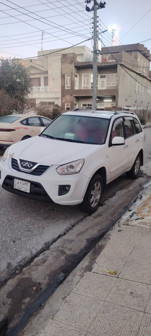 يــــــ🚗🚘 السلام عليكم 
شيري تيكو للبيع  
 موديل 2013 كير كهربائي محرك 1800
ماشية .  130 حقيقي
بيه صبغ نص الجاملغ الخلفي عكس السايق ونص الباب الخلفي ايضا 
شاشة ايباد بيهة تدعم كار بلي
كامره دواره 
جاهزه وبدون نقص استخدام شخصي فول مواصفات سلايت سقف حساس خلفي لد امامي زنون خمسه ويلكب كشنات جلد تتدفئه تبريد تحكم استيرن سويج تقفيل جام مع السويج ريمونت والعده وغراضها كلها كامله محرك كير حداديه كلها مكفوله 
السيــــــ🚗🚘🚙ـٰــــارة  بلاديه نضيفة باتري جديد  تخم تاير جديد تحويل مباشر 
سعره 58 وبيه مجال 
🏠🏠 رقم السياره بغداد مشروع وطني ب اسمي تحويل مباشر 
مكان السياره بغداد الدوره حي الصحه
للأتصال على الرقم.
*********** واتس اب متوفر بغداد, العراق
