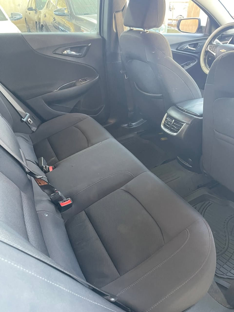 السلام عليكم :.ماليبو م 22 لون رصاصي سلفر LT15تيربو فول مواصفات بدون سلايت :.سعر (130$)وبيهامجال ☎️***********)(واتساب (***********)
