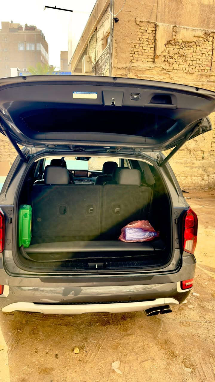 للبيع 
هونداي بلسايد /وارد امريكي

موديل 2022

مواصفات سيارة  

2-كشنات تدفئه تبريد امامي خلفي
 3-كشنات جلد اسود  
 4- 7 راكب vip منفصل  
5-كشنات خزن كهربائي 
6- نظام صوت متكامل
7-ستيرن  تدفئه + هزاز ستيرن 
8-شفتات ستيرن مع تحكمات كاملة 
9-خمسة كامرات 360 درجة
10-كامرة دواره 
11-لايتات زنون 
12-لد خلفي 
13-اشارة بالمري 
14-بصمة 
15-بصمة ابواب 
16-سايد بريك كهربائيّ 
18-صندوق كهربائي ( بصمة ) 
18-نظام المنحدرات  
19-بردات خلفي 
20-محرك 6سلندر 3.8L 
21-تشغيل عن بعد و دخول ذكي 
22-اوتو هولد +اوتو ستوب 
23-توقف ذاكي 
24-مثبت سرعة مع مثبت مسارات 
25-تحديد مسارات متكامل 
26-رادارات امامي خلفي جانبي 
27-حساسات امامي خلفي جانبي 
28-شحن وايرليس لجميع المقاعد الامامية والخلفية
29-التبريد مركزي 3 قطع  
حادثها بلصور موجود 
ملاحظة السيارة ب اسمي تحويل مباشر او وكالة
السعر:-280
كربلاء/ للاستفسار 
***********
