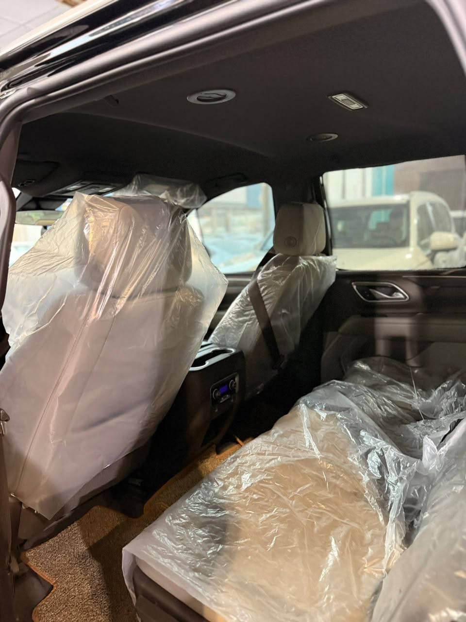 🇺🇲 TAHOE LS 🇺🇲
تاهو LS

الموديل :2023 ( خليجي وكالة )
اللون : اسود
الكيلومتر : 72000Km السيارة كفالة عامة
حجم المحرك : 5.3 L
عدد الاسطوانات : 8 سلندر
المواصفات :
* نظام بصمه تشغيل + 5 أبواب
* المستشعرات امامي + خلفي + كامره
* نظام تشغيل واطفاء السياره ذاتي A
* نظام تحديد مسار
* الإضاءة LED + زينون

السياره رقم بغداد

***********
