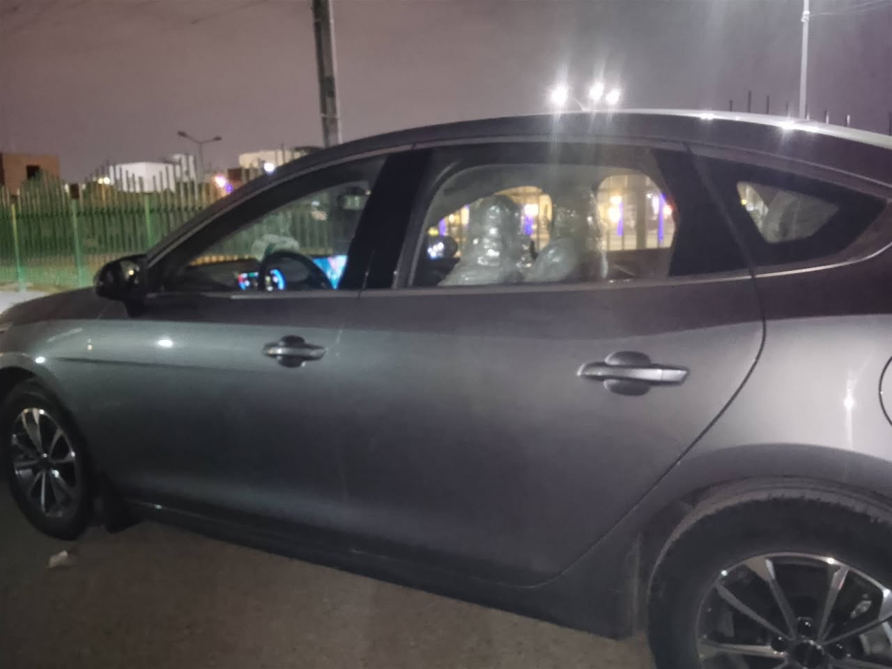 السلام عليكم بي وأيدي موديل ٢٠٢٥ للبيع ماشية شي قليل مرقمه كامل بغداد السعر ١٨،٥٠٠مليون رقم  صاحب السيارة ***********
عنوان بغداد
