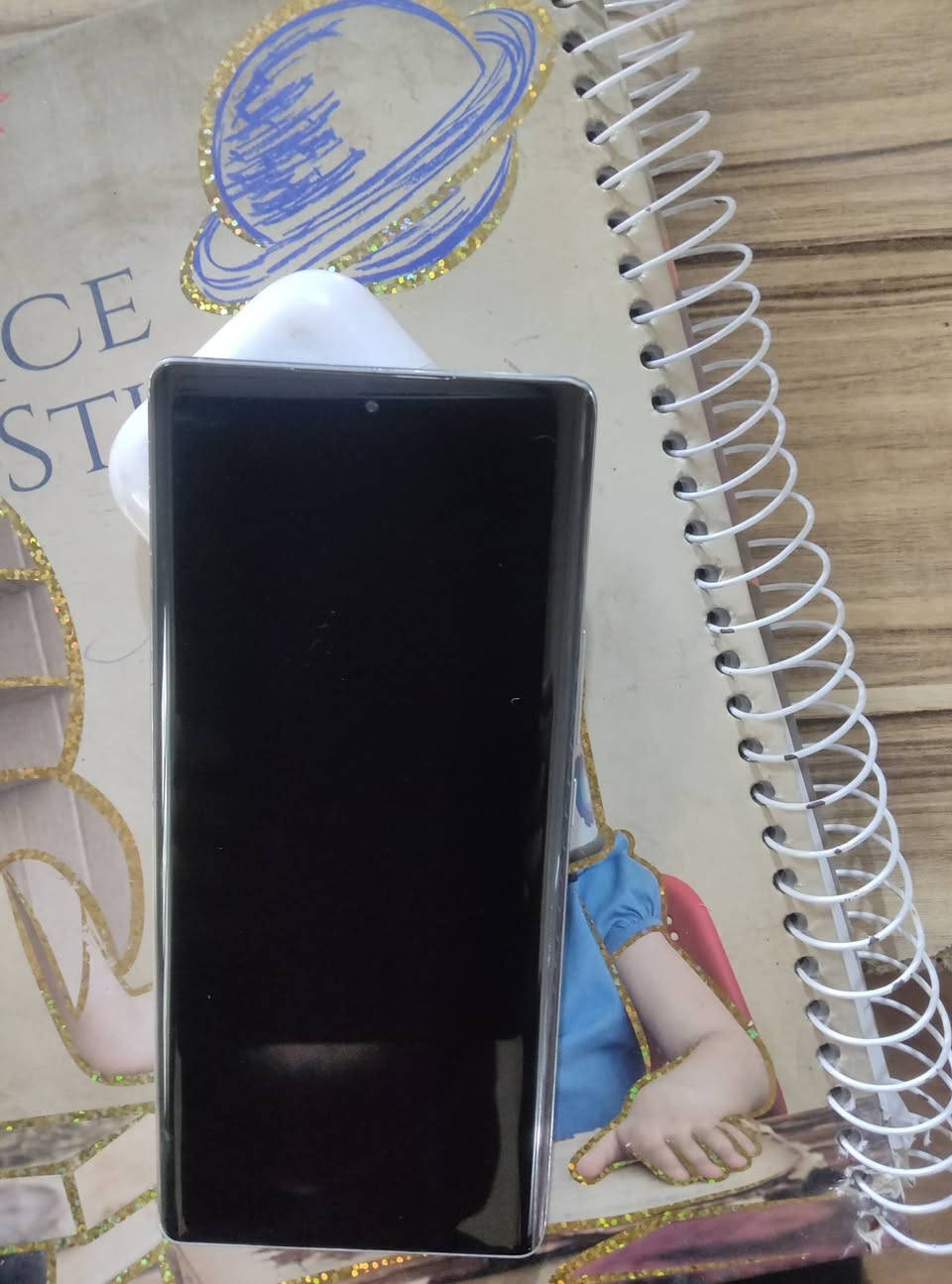 هونر 70 هو هاتف ذكي من شركة هونر، ويأتي بمواصفات قوية. إليك بعض المواصفات الرئيسية:
السلام عليكم اخوان جهاز للبيع ومستعجل علئ بيعته  
والجهاز نضيف مال بيت مامستعمل جثير السعر  170 وبي مجال وباقي المواصفات خاص
60فريم بل بوبجي حقيقي يشغل HDR


**إذا كنت صاحب هذا الإعلان وتريد حذفه لأي سبب، رجاءا أرسل رسالة إلى الدعم الفني**