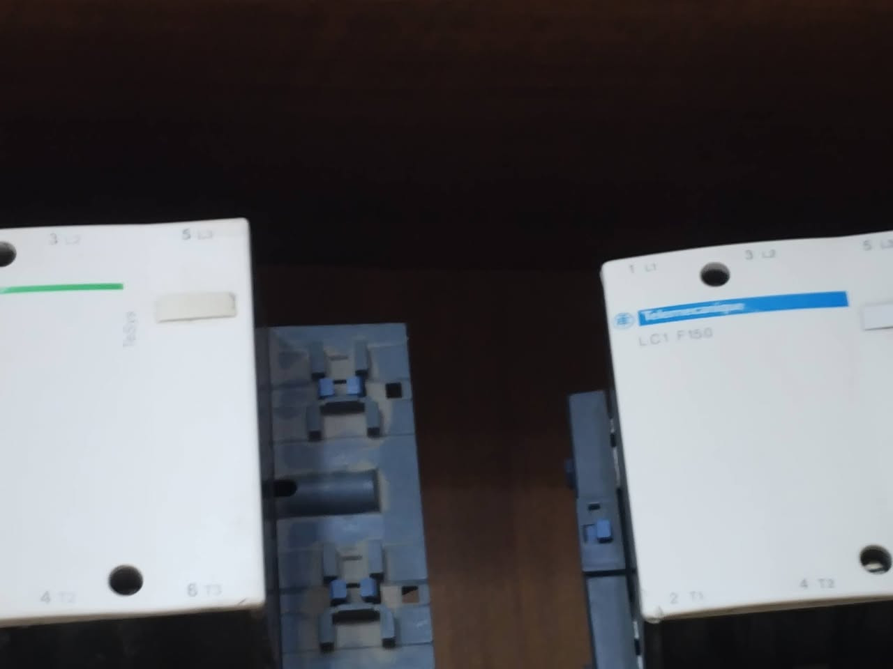 قواطع منتشر ومولدد وكونتكوترات شنيدر و ABB استيراد وجديد حالة زيرو مؤسسة الفؤاد باور 01065004819


**إذا كنت صاحب هذا الإعلان وتريد حذفه لأي سبب، رجاءا أرسل رسالة إلى الدعم الفني**