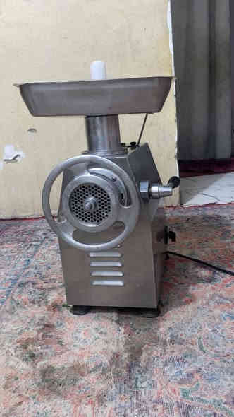 سلام عليكم ثرامه الحم حجم 32 مستخدمه للبيع السعر 450الف وبيه مجال المكان قضاء القرنه رقم ***********
