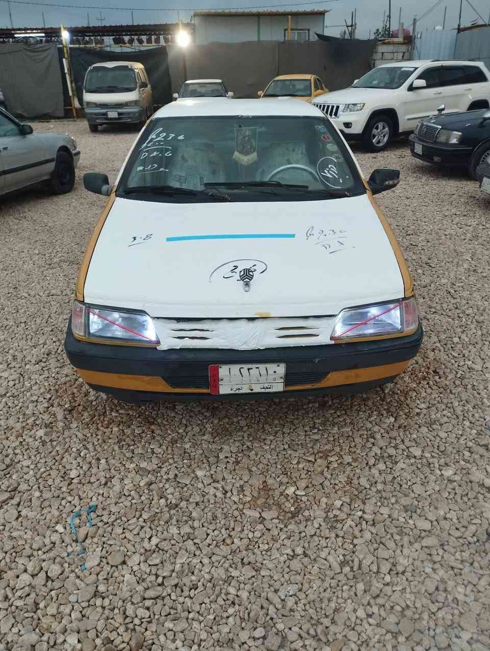 السلام عليكم بيجو405 رقم النجف مصفره هيه وغرامات ومكفوله مكينه كير حداديه كهربايات جاهزه مكفوله ضربه وتبديل السعر25 وبيه مجال بيع او مراوس  مكاني ابصخير نجف ***********
