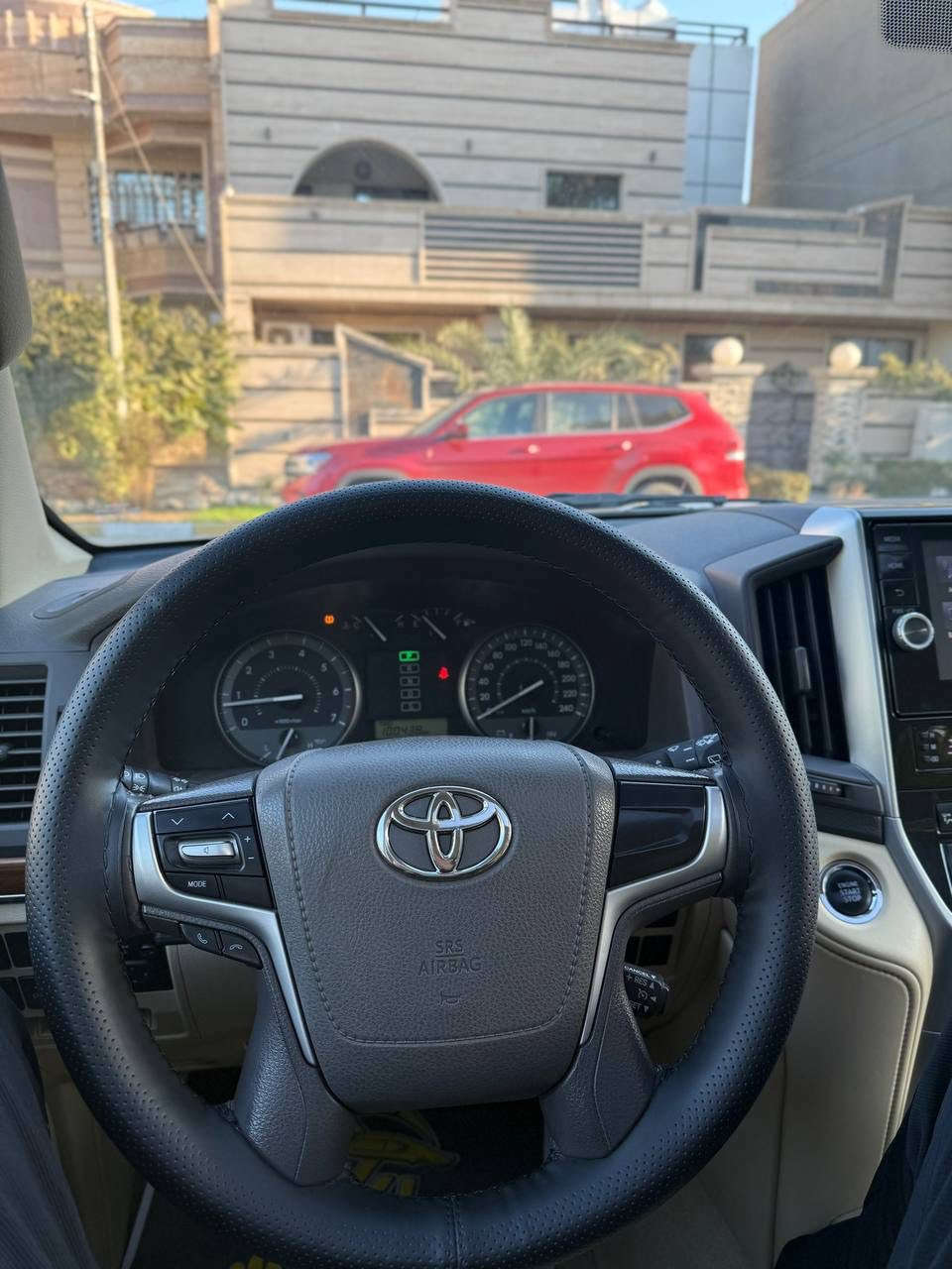 لاندكروز GXR V6 وايت أدشن 2017.
ضمان شركة SAS باب أول.
ماشية ( 100km الف) فقط.
السيارة على حالة الوكالة كما موضح بالصور.
فول مواصفات.
رقم بغداد تحويل مباشر.
الموقع بغداد. زيونة.
السعر (49,800$).
***********
