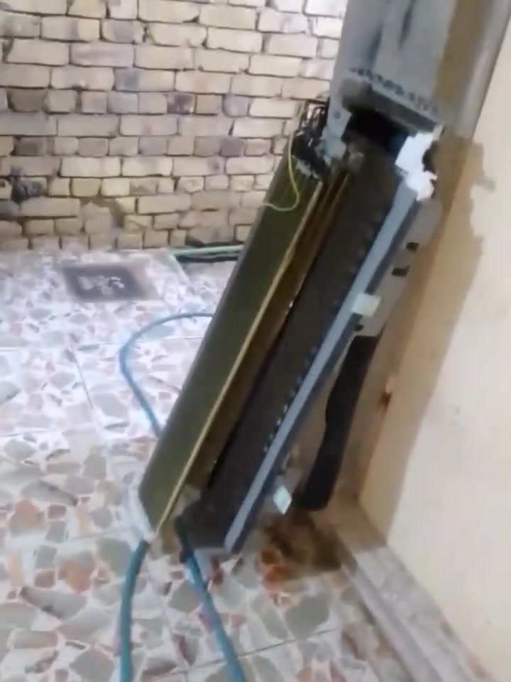 العمل مجاني للعوائل المتعففه والايتام❄️ صيفك بارد مع ورشة  المتنقلة في الديوانيه! ❄️️
شمس الديوانيه ما ترحم؟ ☀️ والسبلت مالتك تعب؟ لا تشيل هم! إحنا جيرانك وبالخدمة 🫡
عندك سبلت ❄️❄️ مايبرد صار بي ليك تحتاج غسل تحتاج صيانة بعد لا تروح ولا تجي ولا تفتح ولا تتعب 😳
😍صارت الصيانة 🛠داخل بيتك🏘️ وكدام عينك والي يرضيك ونطلع منك وانته راضي👍🏻 
1️⃣نصب جميع انواع السبالت الضاهري والدفن بايب
2️⃣شحن غاز اصلي بضمان 🔖
3️⃣ تصليح كافة أنواع السبالت (كنتوري، جداري).
4️⃣.تنزل السبالت للكاع كدام عينك 
5️⃣غسل وتنضيف اجهزه التبريد والتكييف 🚿
6️⃣الغاء مجمع التدفئه بحرفية وبضمان 
7️⃣تبديل كابسترات وكونتكترات 
8️⃣تصليح الكارت
.ضمان موسم كامل على  جوده العمل،❄️👍🏻
للاستفسار الاتصال او المراسلة على الواتساب 
***********
***********

العمل مجاني للعوائل المتعففه والايتام❄️ صيفك بارد مع 🫣ورشه بركات الحسين 🙂‍↔️ المتنقلة في الديوانيه! ❄️️
