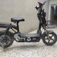 موتور شحن للبيع السعر 200 بمجال موصل جديده بطاريه حاطه 07512675609