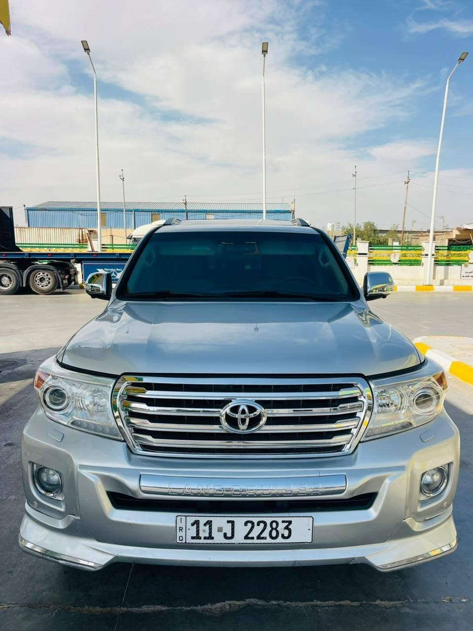لاندكروز موديل 2010
السعر 255
ماشيه 135
حجم المحرك 6سلندر 
السياره مابيها صبغ ولا تبديل 
فقط بارد وشخط موضحه بالفيديو 
فتحه السياره 
محرك كير تبريد حداديه كهربائيات مكفولات 
للاستفسار ***********
