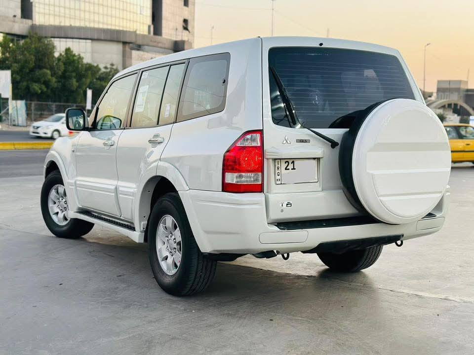 سلام عليكم باجيرو موديل 2006 سليمانيه الدولي الجديد سنويه ماساقطه وارد خليجي مكينه 6 سلندر ٧ راكب مكينه كير حداديه جديده تخم تأيز سياره جاهزه تبريد ثلج ٣ قطع مكفوله من الضربه التبديل والصبغ ماشيه ١١٠ الف كيو شرط  وضع الشركه السياره مكاني بابل السعر 105 وبيها مجال شرط المداور ***********
