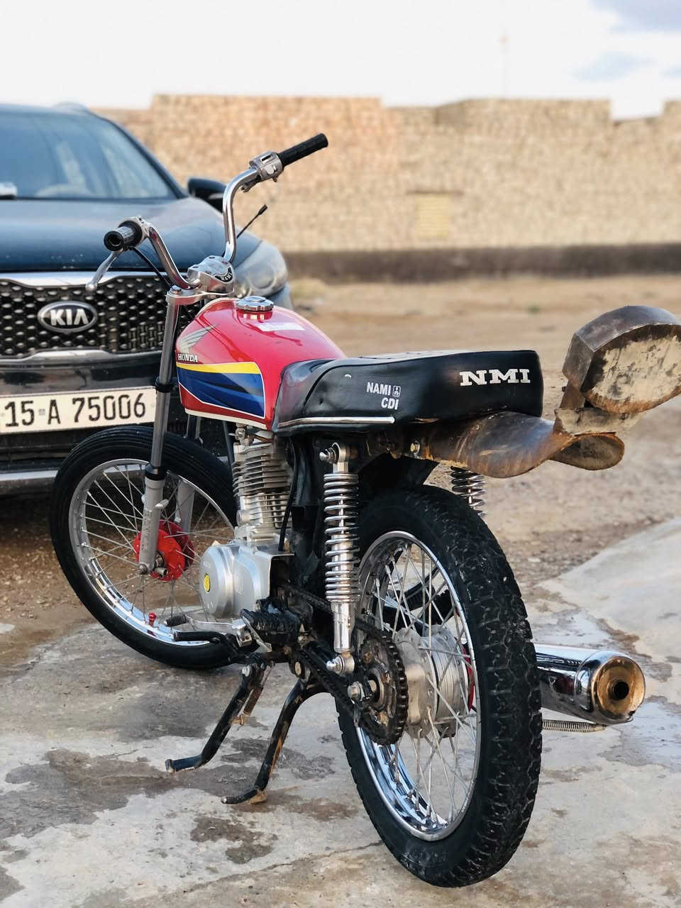 دراجة نامه 4 كير محرك شلامجة مديل 25 دراجة كاملة وماناقصها شي مكانها رمادي 7 كيلو سعر 525 شراي خاص لو ع رقم ***********
