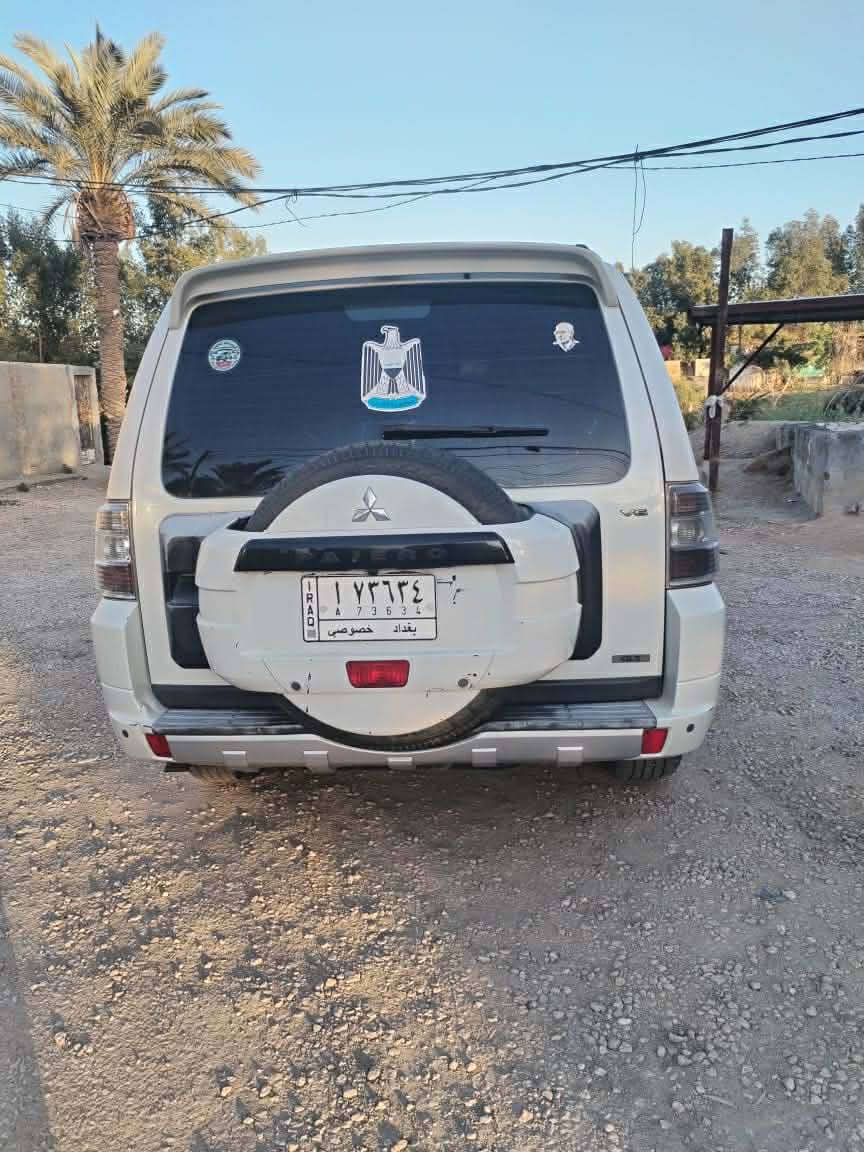 للبيع باجيرو حبتور موديل 2010 رقم بغداد فول مواصفات فتحه مري شفط تبريد ثلث قطع شاشه تحكم استيرن  كير محرك كفاله حداديه تخم تاير كهربائيات تبريد كله جديد بيهه جاملغ امامي جهة السايق فقط تبديل باقي كفاله 
مكاني الديوانية غماس مالكهه يمي بغماس 
السعر 145 بيهه مجال بسيط 
***********
