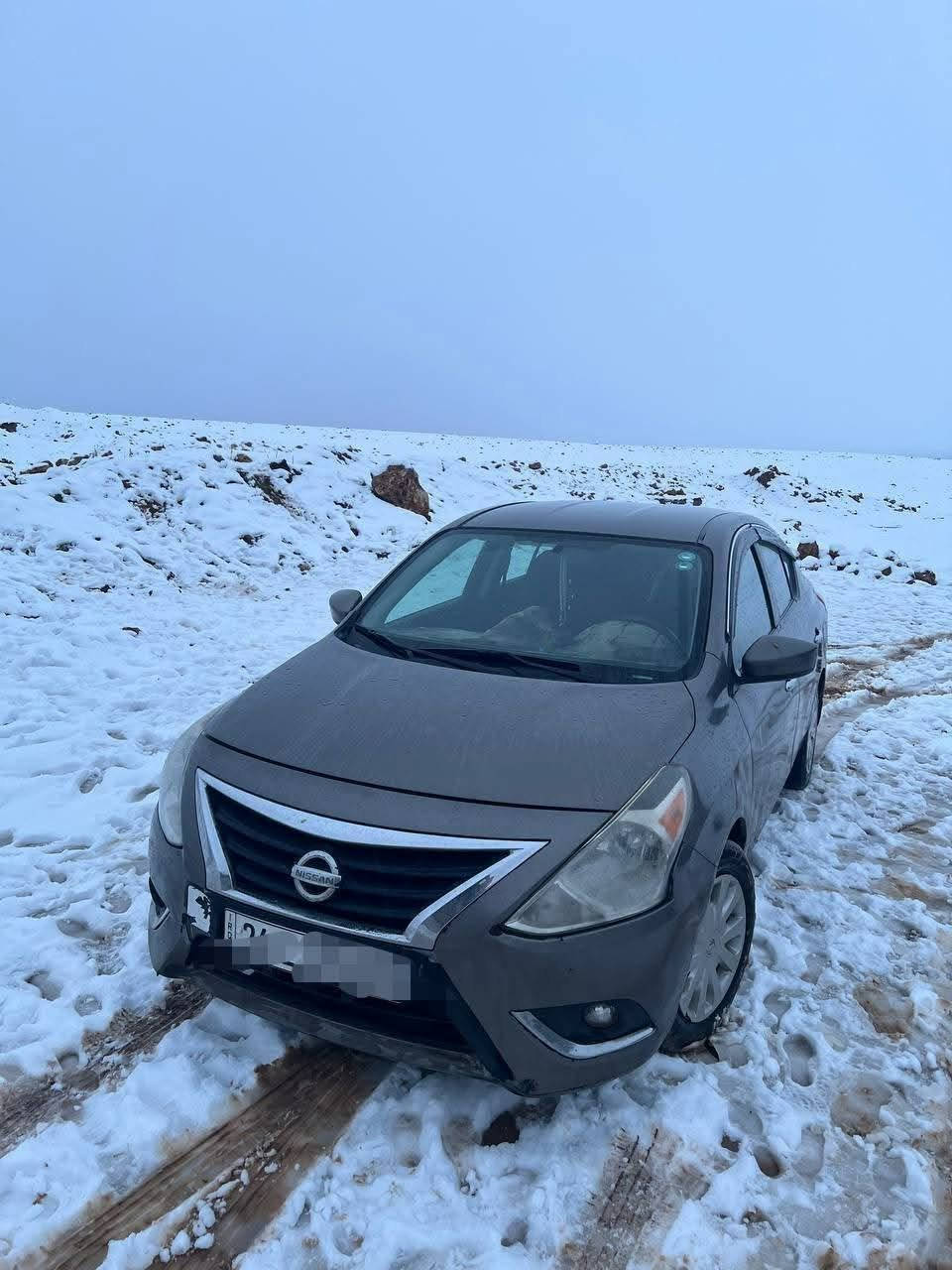 فيرسا وارد امريكي 2017
حادث قطعتين. باب وجاملغ جه السايق
وبيها تعديل جاملغ النفر والضرر مال باب يحتاج تعديل 
سنوية ورقم جديد تايرات جديدة 
رقم دهوك
ايرباك فقط جهه السايق 
موصفات معروفة تحكم صوت وسرعة
145 مايل ماشيه
عنوان عقرة اربيل 
سعر 90  
*********** أربيل, العراق
