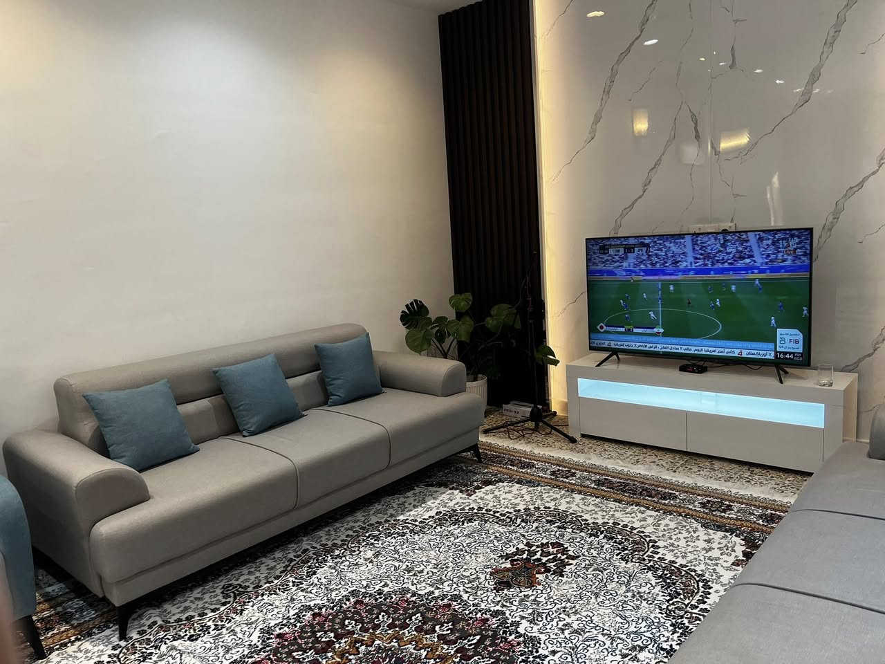 شقة للبيع
المساحة 220 متر في البياع
تحتوي على 3 غرف نوم وحمامين ومطبخ حار وبارد
+صالة واستقبال
للاستفسار 

+964 781 658 6985


**إذا كنت صاحب هذا الإعلان وتريد حذفه لأي سبب، رجاءا أرسل رسالة إلى الدعم الفني**