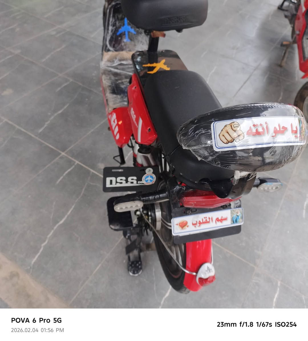 باسيكل شحن للبيع فول مواصفات ٥ بطارية اخو جديد اكو ملاحظه فوك بطارية يكون بلاستيك مسكور بس هذا بيها ول بلاستيك ب ١٠ بس سعرها 250 وبي مجال للطيبين رجاء اذا مو شراي لا تتصل رقم موبايل *********** كل عيب مابي
