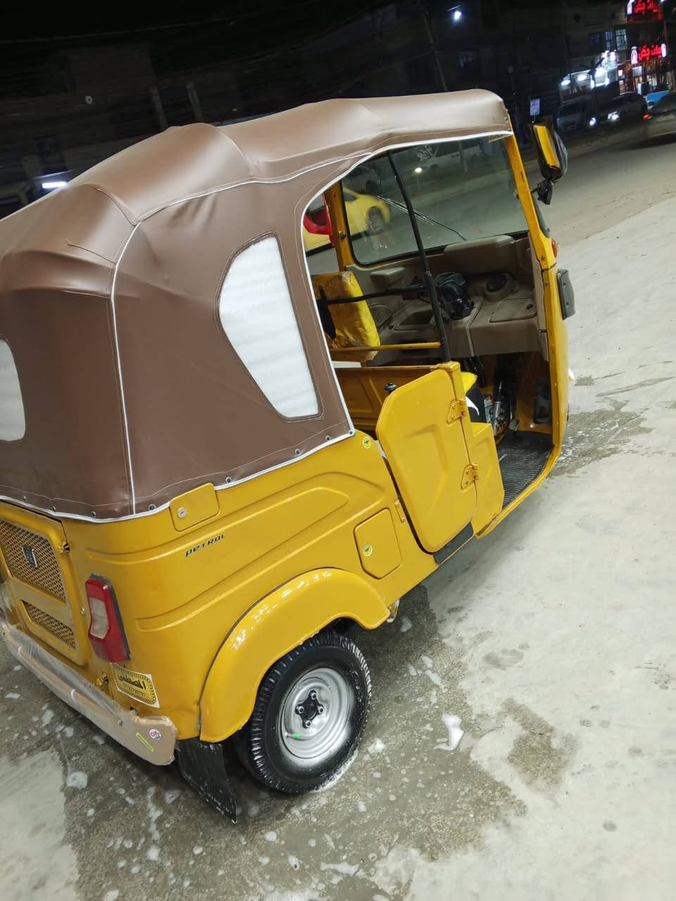 سلام عليكم تكتك موديل ٢٠٢١ بيها طخه معمره  بل صفحه ودوسها معمره تكتك جاهزه وحلوه ونضيفه. تحويل ثاني يوم سعر٧٢٥٠   بيها مجال عنواني بغداد حي الكوفه رقمي ***********
