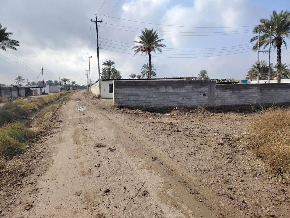 دونم زراعي للبيع بمدخل واحد مقابيل مشروع الماء الصغير واصله خدمات ( ماء - كهرباء - تبليط )  الوجه17 وانزال 147
‏‭***********‬
