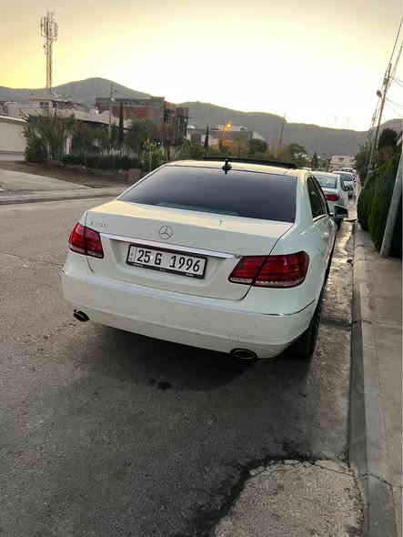 ماسديسE200٢٠١٢ مؤديل

مةكينة ٦ بستنى بئ تؤربؤ مةكينة مةرخوب بةنزين
كير و مةكينة بةشةرت
پانؤڕاما  سوكان كارةبا سوكان ڤؤليؤم
كوشن جلد كوشن كارةبا و خةزن 
ئاوينة كارةبا و و هيتةر
شاشة كةورة
لايت حةدةس و مةعةرك وةتا ناوچةى كوئر
١٥٦ مايل رؤيشتوة
٥ سيدى 
ئيمپريىفايةر
پئش و پشتى كةپسة بئ دةعم و ليران
براوةى دوبةية هةموو كيانى بةشةرت 
٢٠١٢ قةپات قةپات مواسةفاتة
لة كوميت مةحامةلة ناكريت تكاية كةر مشترى نيت بيزارم مةكة لةكةل ريزم 
كورينةوةش دةكةم لةسةر دل گرتن
*********** وةتس ئاپى لةسةرة
*********** ڤايبةر رانية
