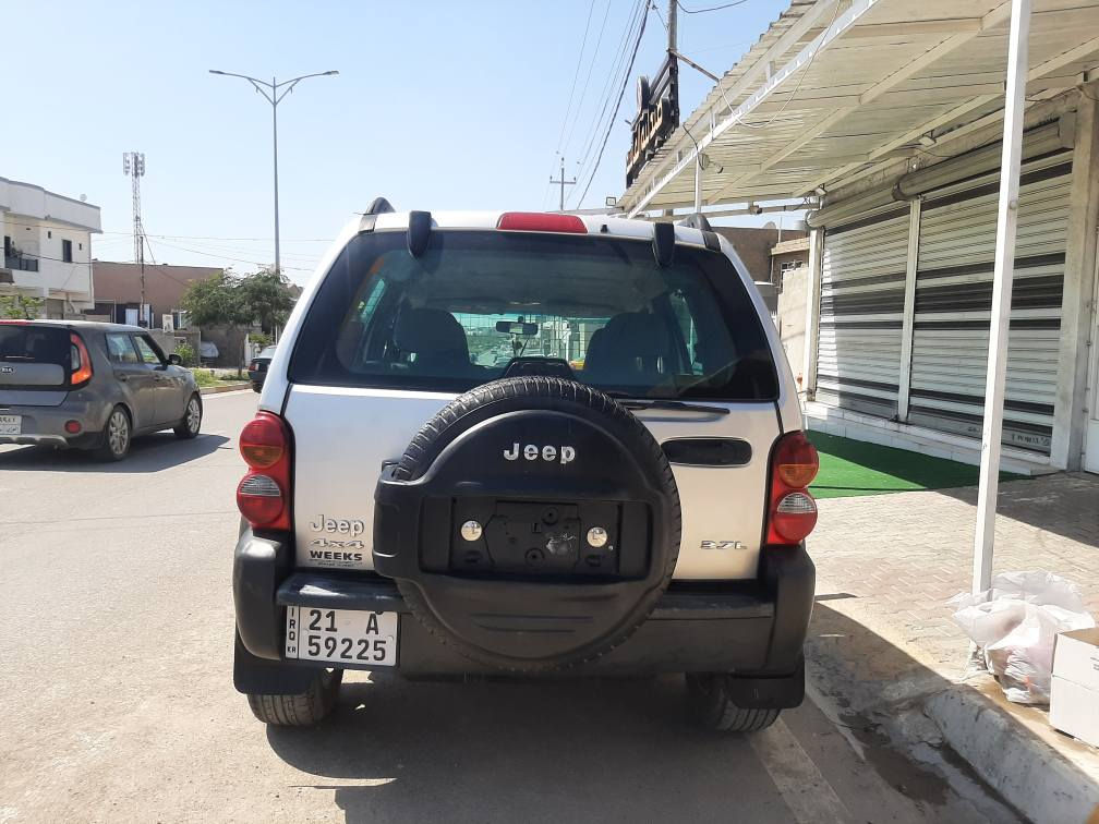 جێب لیبرتی 2006بەناوخۆمەوەیە سەنەوی وڕەقەمی نوێیە دەفتەربەنزینی لەگەڵە *********** +*********** كركوك, العراق
