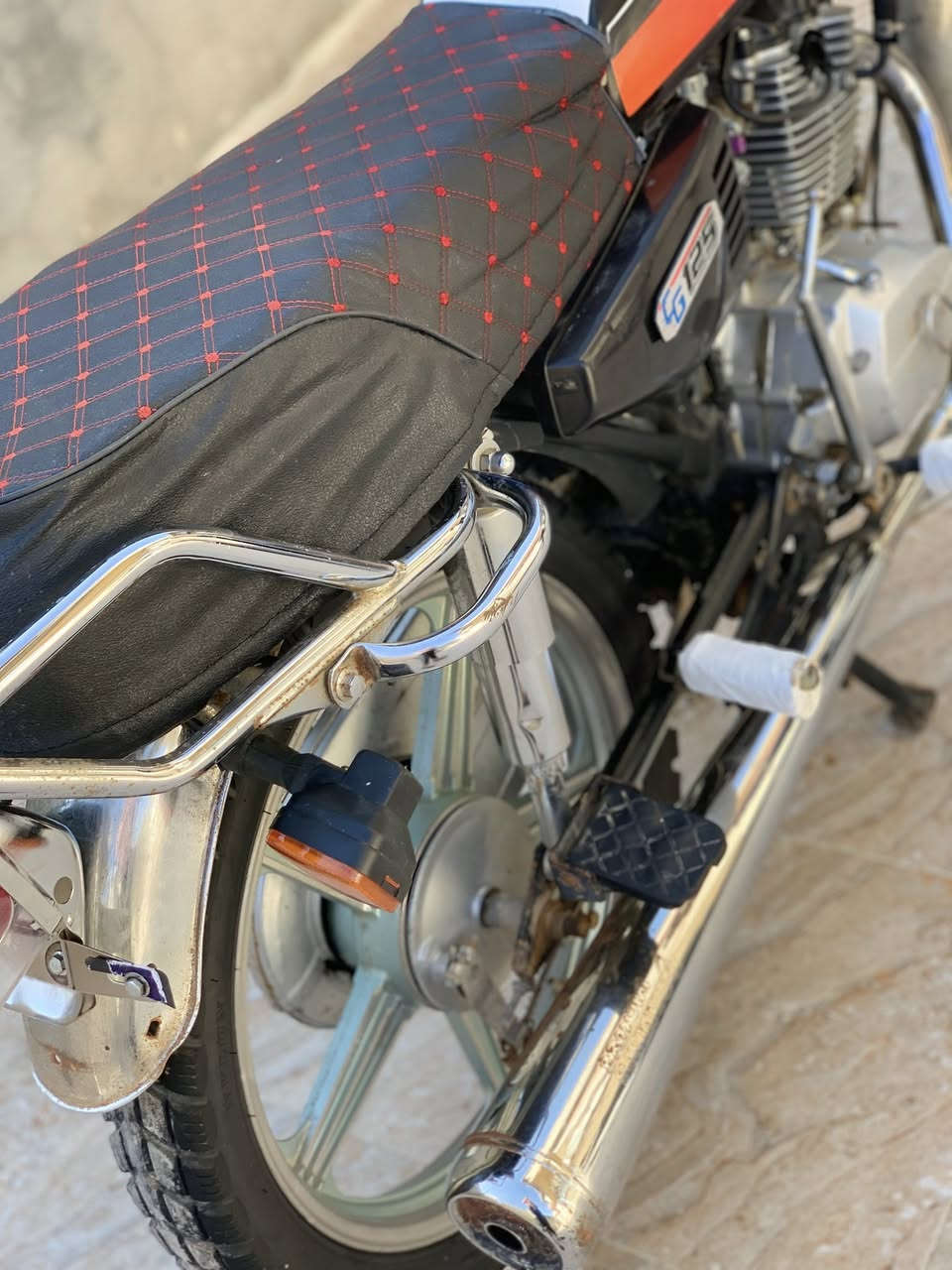 السلام عليكم.                  ***********
سيفان ٢١ مكفوله من كلشي أوراق كامه كهربائيات شغاله 

اي نقص ما بيهه مكان ديالئ الخالص
