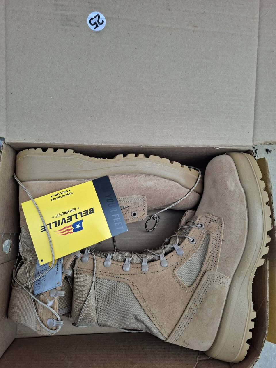 بسطال ابلفل امريكي اصلي حجمR-10 يلبس 43 أو 43ونص
رجل وسط أو رفيعه


**إذا كنت صاحب هذا الإعلان وتريد حذفه لأي سبب، رجاءا أرسل رسالة إلى الدعم الفني**