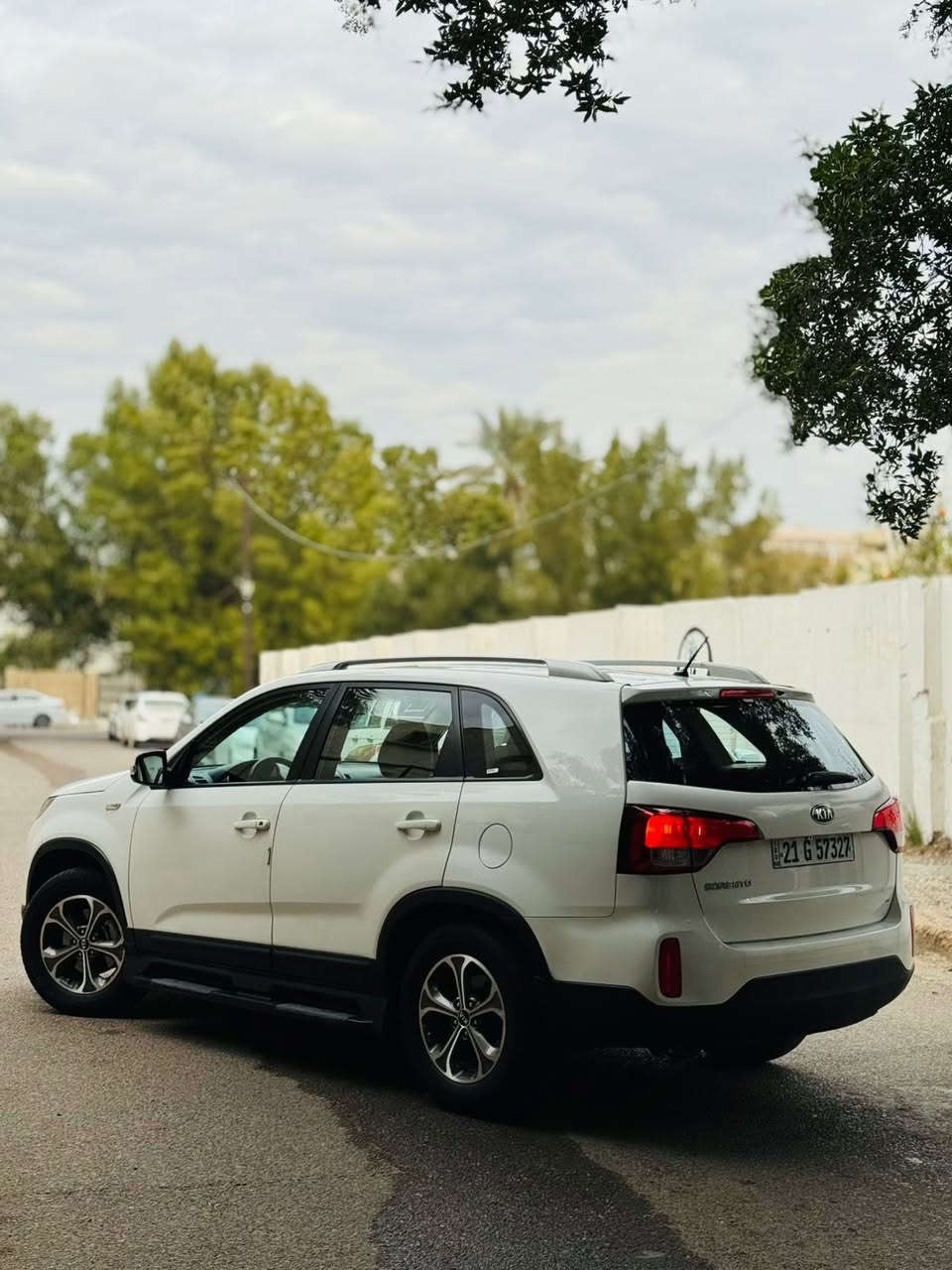 السلام عليكم
سورنتو 2013 خليجي 
مكينه 2.4L دوش
عليها منضومه غاز يعني انسه شي اسمه صرف 
٧ راكب السياره
٣ قطع تبريد
فول تحكمات سترين
حساسسات خلفيه
كامره دواره
نضام نزول منحدرات
اشاير مري 
كير مكينه تبريد صدر كله كفاله
بيها صبغ باب السايق وال باب الي وراها اثر شخط والباب الخلفي كلير ملاون 
رقم سليمانيه وكاله عامه ب اسمي
السعر 155 وبيها مجال 
العنوان بغداد الاعظمية
***********
