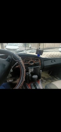 برنس فراشة ٩٦ نضيفة رقم بغداد بس بنيد جلح باسمي السيارة مكان السياره ا...