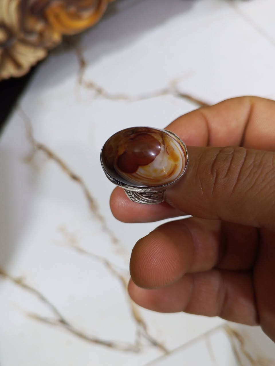 خاتم سليماني احمر تحفه طاقه جدآ قويه
صياغه.فضه عراقيه ثقيله

هاتف ***********
