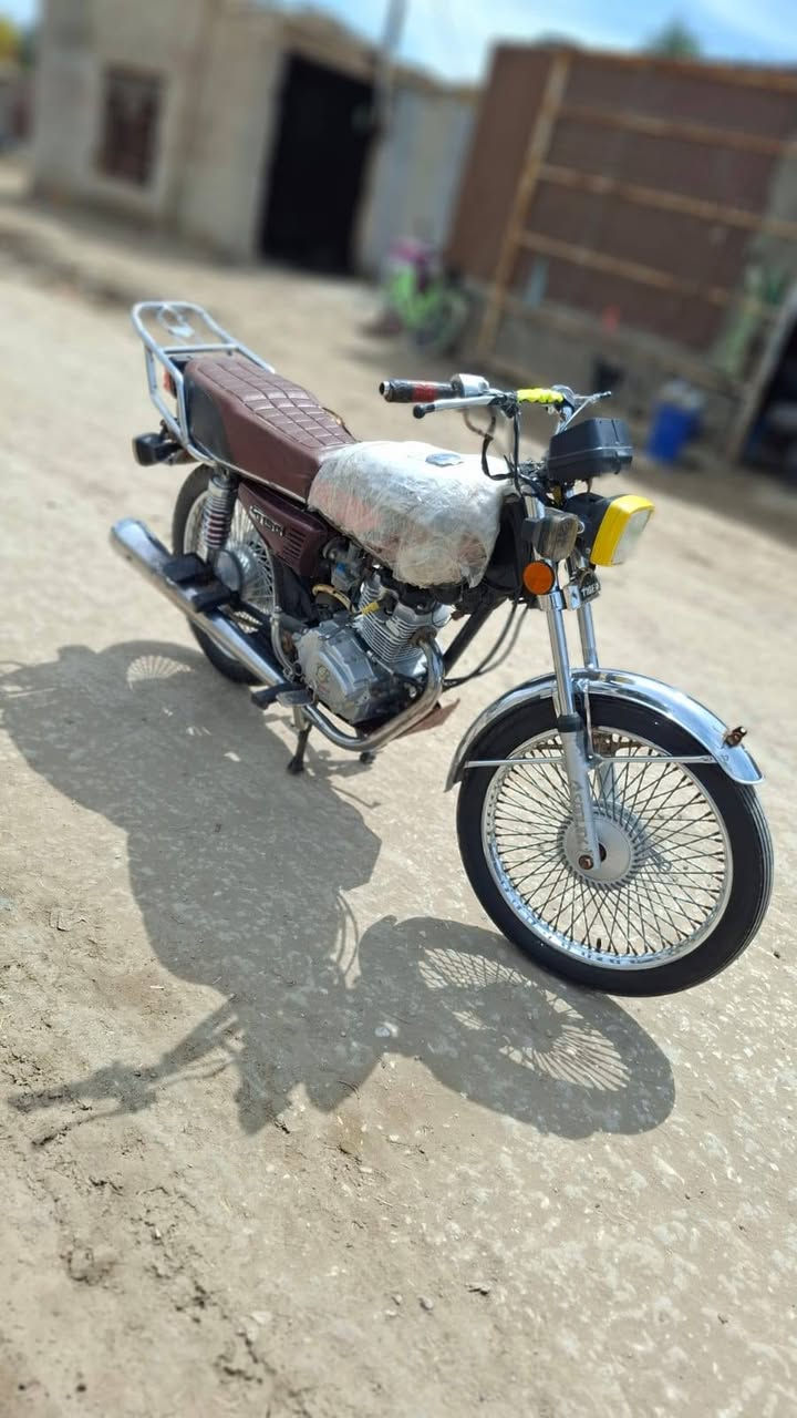 سلام عليكم درجة البيع موديل 22 مكفوله كفاله عامه محرك مامفتوح اوراق اصولي السعر خاص مكاني بل الحمزه الغربي نتصل وبيك خير وتدلل ***********
