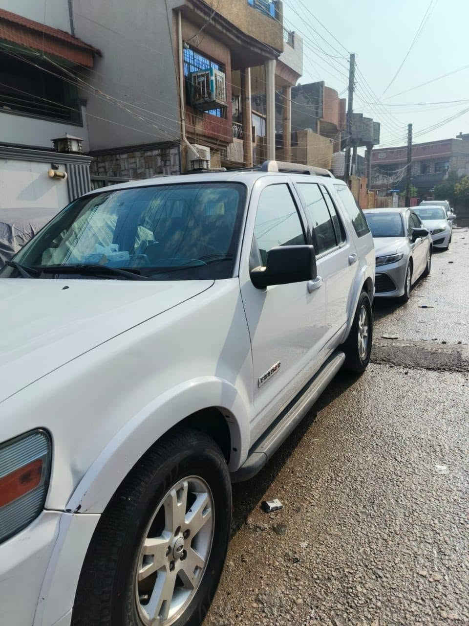 فورد خليجي موديل 2008 بدون صبغ  رقم كركوك تحويل ثاني يوم سنوية جديدة تبريد 3 قطع ثلج 7 راكب داخل اسود وبيجي مكينة 4000 العام شديتها اوربي جديدة لوك السيارة استخدام شخصي وخير من الله مناقصها شي مكانها بغداد البياع للأستفسار على هذا الرقم ***********
