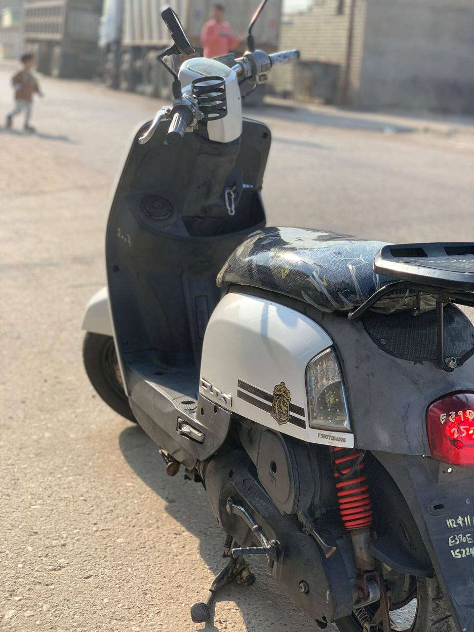 سلام عليكم دراجه بوليس موديل ٢٠٠٧ مكفوله من تنقيص وتبخير مكينه ما مفتوحه سعر 750الف بيها مجال بسيط  عنوان بغداد جسر ديالى  رقم***********
