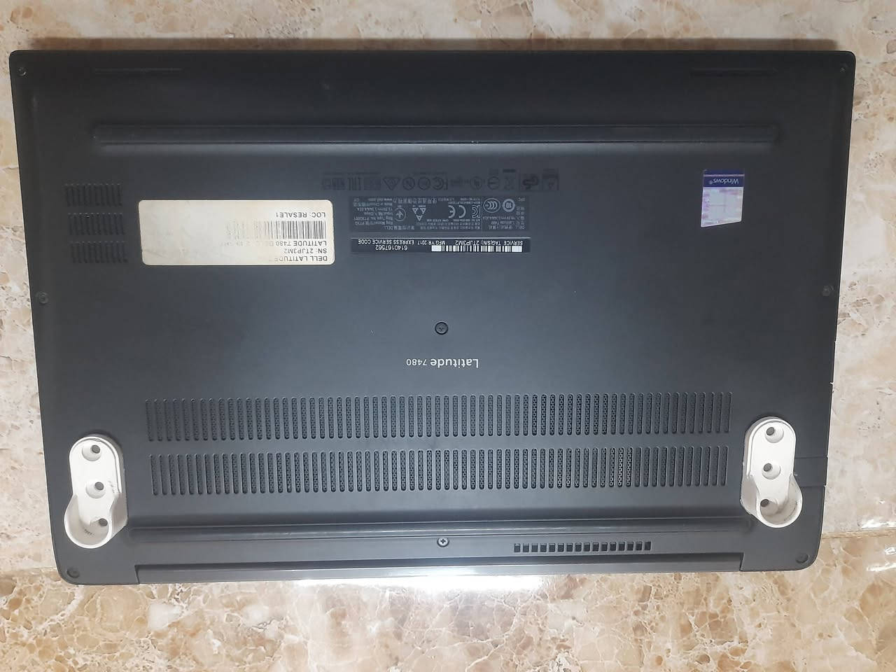 سلام عليكم.  لابتوب  للبيع
Dell e7480 

Core i5 6300u

Ram 16gb 

Hard ssd 256 

Intel HD 520. 

حجم شاشة 14 

  فقط  بطارية  ضعيف 

 سعر. ١٩٠. الف


**إذا كنت صاحب هذا الإعلان وتريد حذفه لأي سبب، رجاءا أرسل رسالة إلى الدعم الفني**