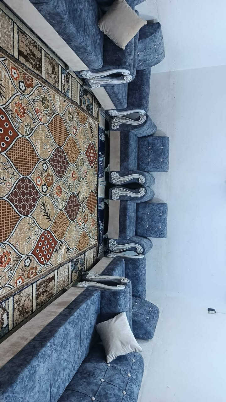 تخم 15مقعد جديد كلش اي ضررمابي نضيف جد شرط النظافه سعره 350 وبي مجال يوجد توصيل داخل كربلاء ***********
