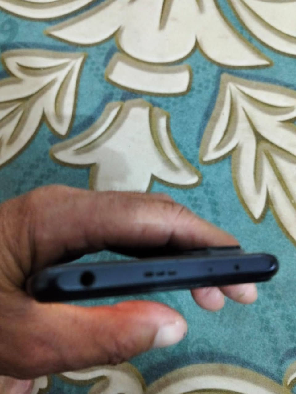 للمراوس للمراوس ريدمي نوت 10 بروه ماكس كفاله من الفتح والتصليح شاشه فقط الظهر مفطور سوبر امولد تردد 120 صوت ستريوه بطاريه 5000 شحن 33 واط كامره 108 بيكسل ***********
