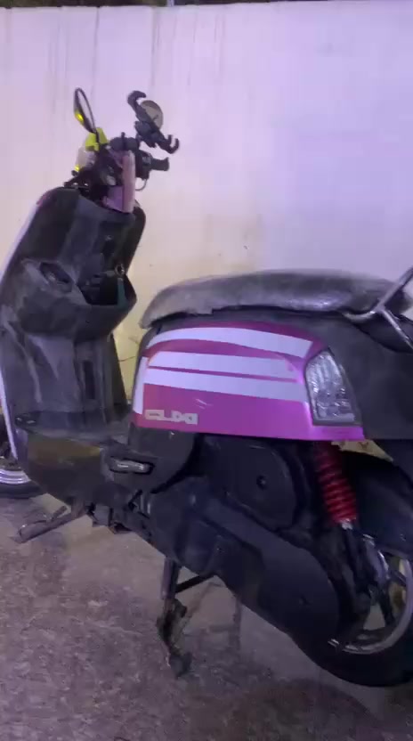 ماكس بوليس نوزل ياباني
سرعته 120 مكينه خرسه ممفتوحه نهائيا شلعه معدل خير من الله لا تبخير لا تنقيص نكره سلف بكل وقت كفرات ختم واحد السعر ٥٧٥ الف وبيه مجال مكاني بغداد حي العامل ***********
