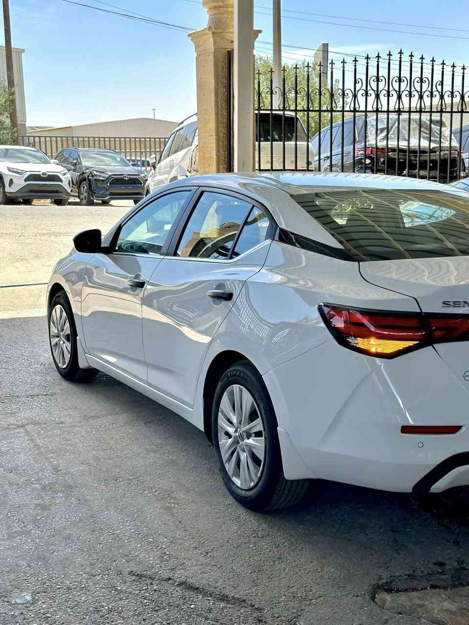 نيسان سنترا 2025امريكي
لون ابيض
ماشيه 6000Miزيرو 
محرك 2000
بصمه 
رادار امامي
 راداد خلفي 
مثبت سرعه
حادث موضح بصوره جدا بسيط 
دخول جديد 
للاستفسار اكثر فقط واتساب او خاص 
***********
***********

