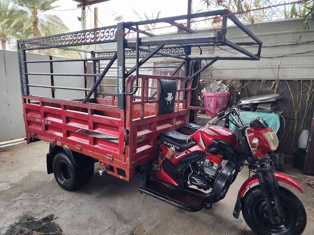 ستوته دايوان حجم كبير محرك حجم ٢٠٠ دبل تاير خلفي رقم (سنويه لغاية ٢٠٢٨)
المسيب حي المعلمين٣ طريق سيد ابراهيم بعد السكه بكيلوين تقريبا بعد اسلاك الضغط العالي ب٢٠٠م 
بيت على جهة اليمنى
***********
يرجى الاتصال قبل المجيء
