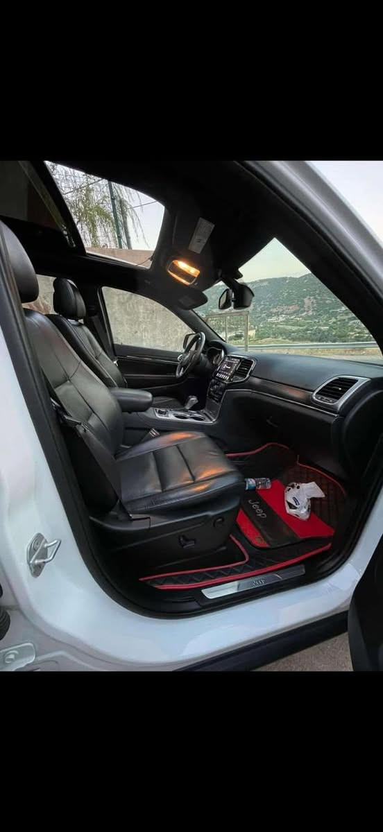 جيب لاريدو ليمتد  وارد امريكي 
موديل2019
ماشي 58ميل
موصفات ليمتد فورويل دبل اكسل
كلين تايتل 
كير محرك كفاله بشرط مامفتوح 
سعره 3شده 
ومجال هم 
مكان كركوك 
***********
