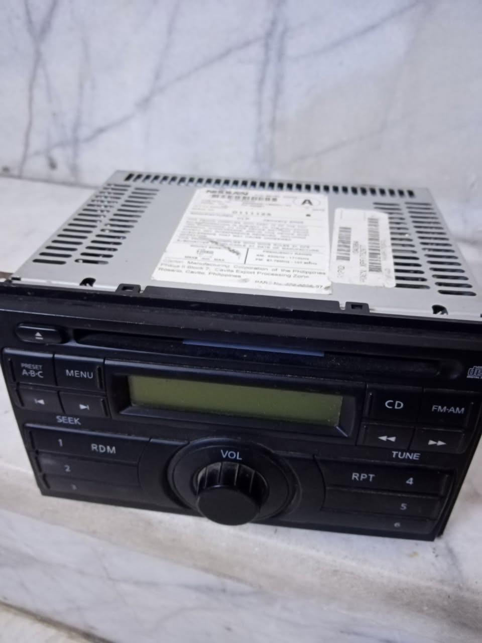 مسجل نيسان نظيف شغال راديو سيدي للبيع للبيع سعره ٣٥ الف مكانه الشعب واتساب ***********
