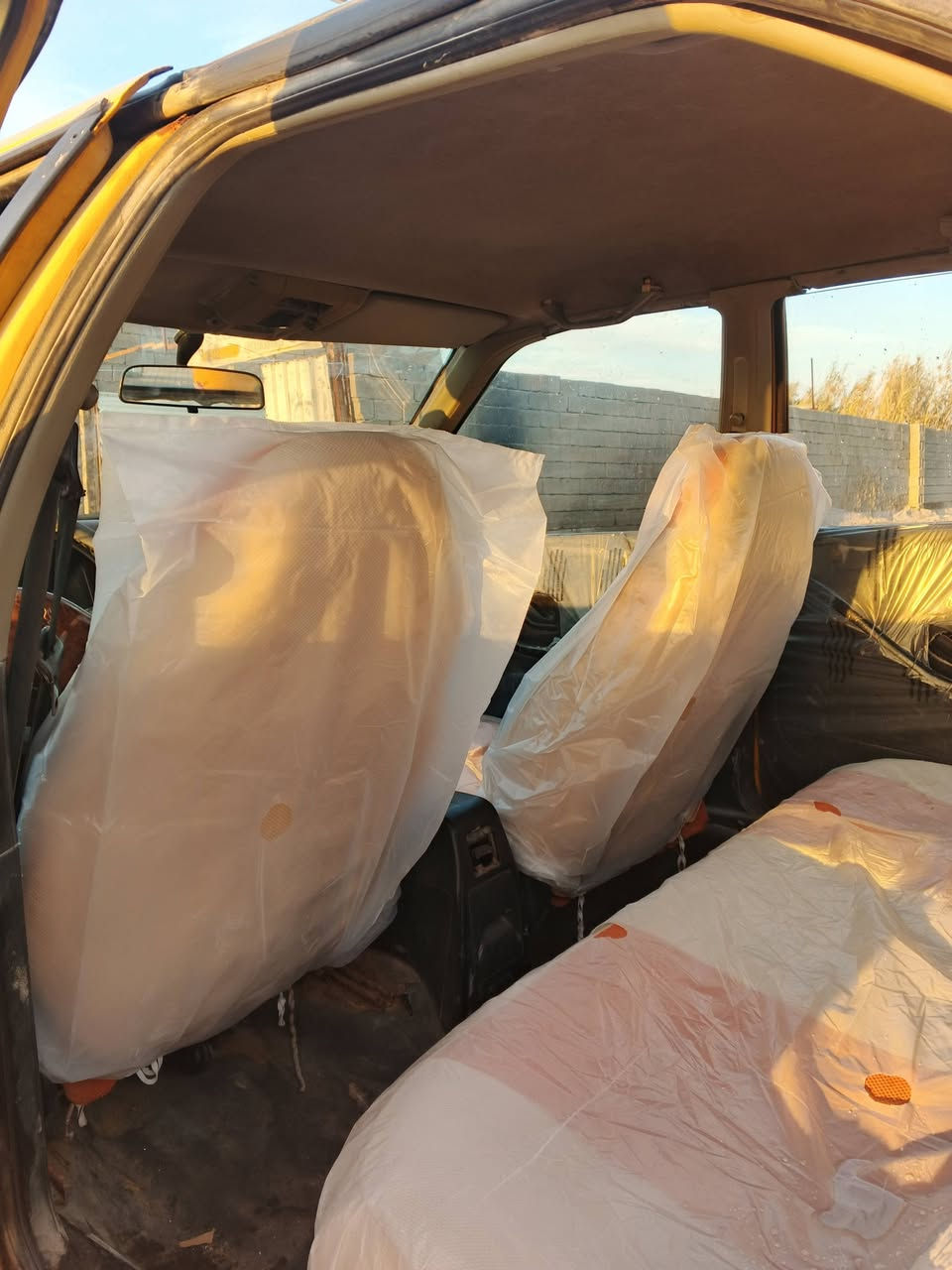 بيجو بارص 2011 مكينه خير من الله مشط وباور كله شغال كهربئيات كلها شغاله شرط التحويل وتساب *********** السعر 23 وبيها مجال لطيبين هذن خياسات سمكرتهن وماصبغتهن
