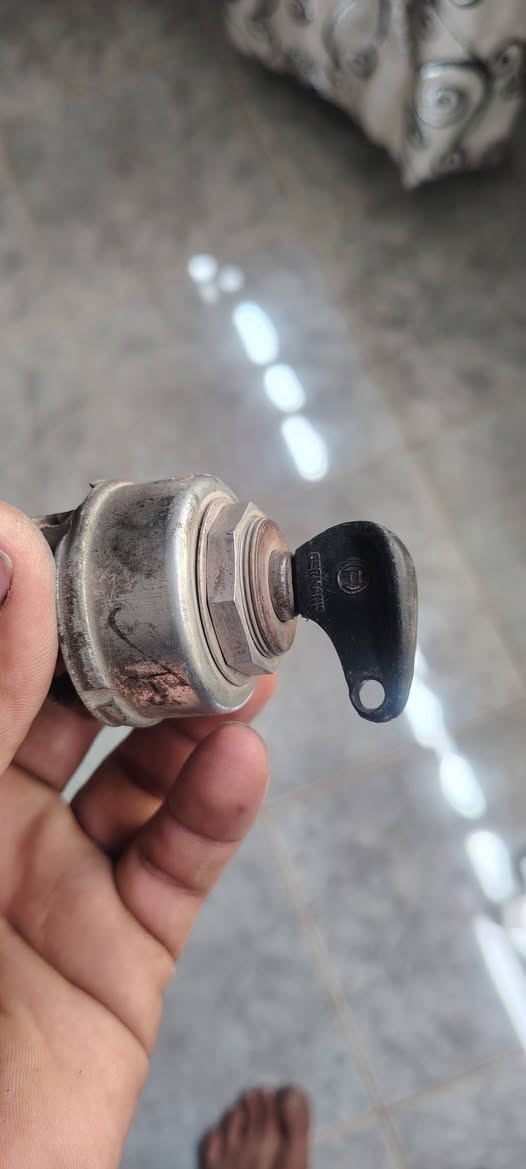 غراض اقجم المانيه شغاله ميه بالميه بدون تصليح شرط كل شي وسعره مكاني حديثه عندي توصيل جميع انحاء العراق اتصل على *********** او ***********
